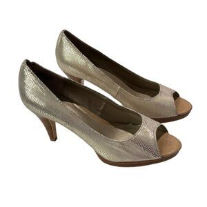 Bandolino | Mylah Gold Metallic Women’s Peep-toe Heels Pumps Size 7.5
